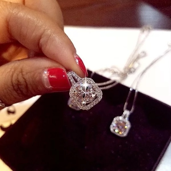 Necklace - Picture 2 of 4